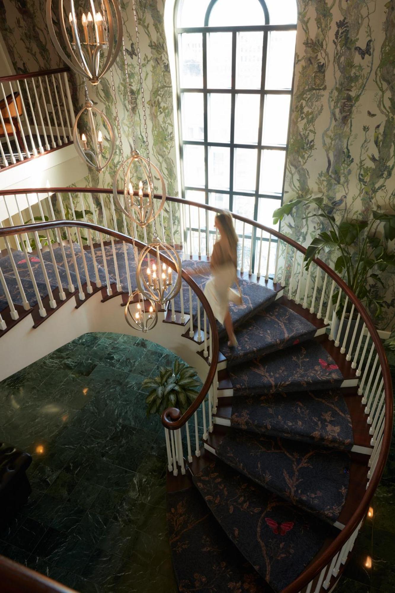 The Charleston Place Exterior photo